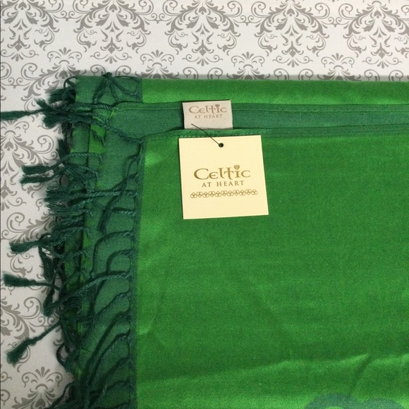Celtic At Heart Scarf - Picture 2 of 3